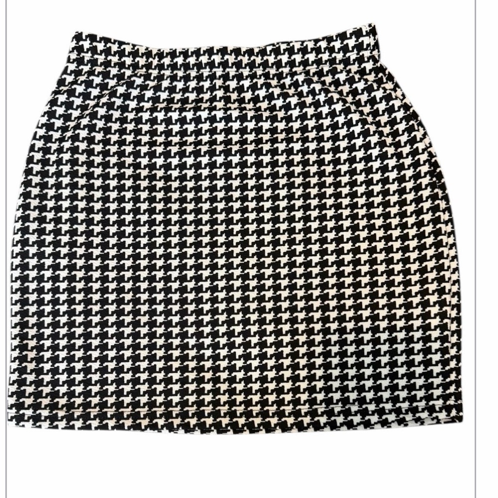SHEIN Black and White Houndstooth Pencil Skirt